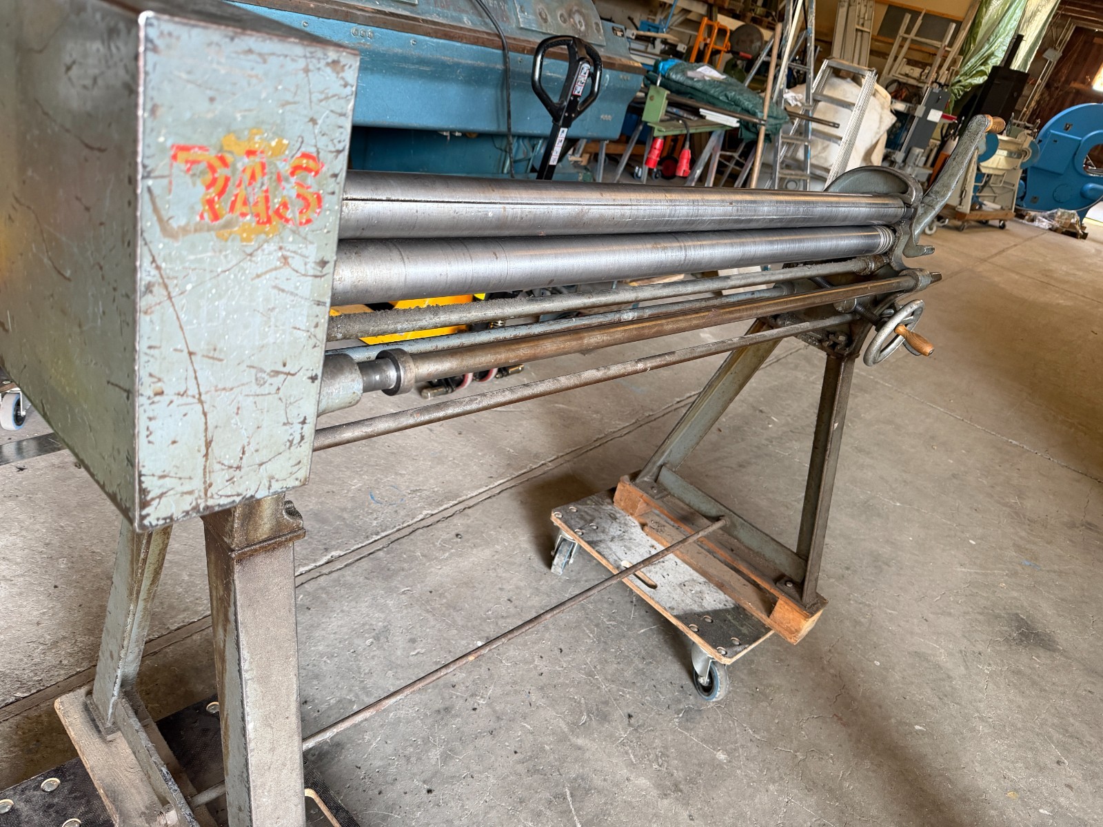 Rundmaschine RAS 41.20 - 1,25 m bis 1 mm normaler gebrauchter Zustand Rechnung Rundmaschine RAS 41.20 - 1,25 m bis 1 mm normaler gebrauchter Zustand Rechnung