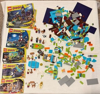 RITIRATO: Set Lego Scooby Doo LEGGERE DESCRIZIONE COMPLETA. Figurine incluse!