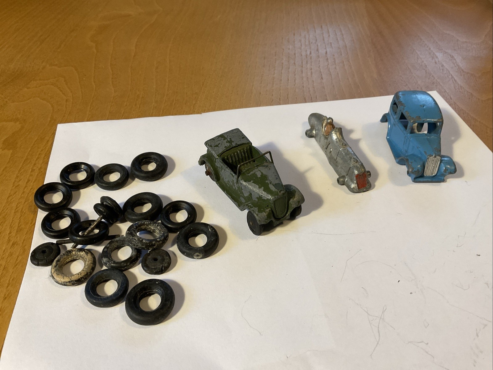 Dinky 35c, MG Sports Car - Free Price Guide & Review