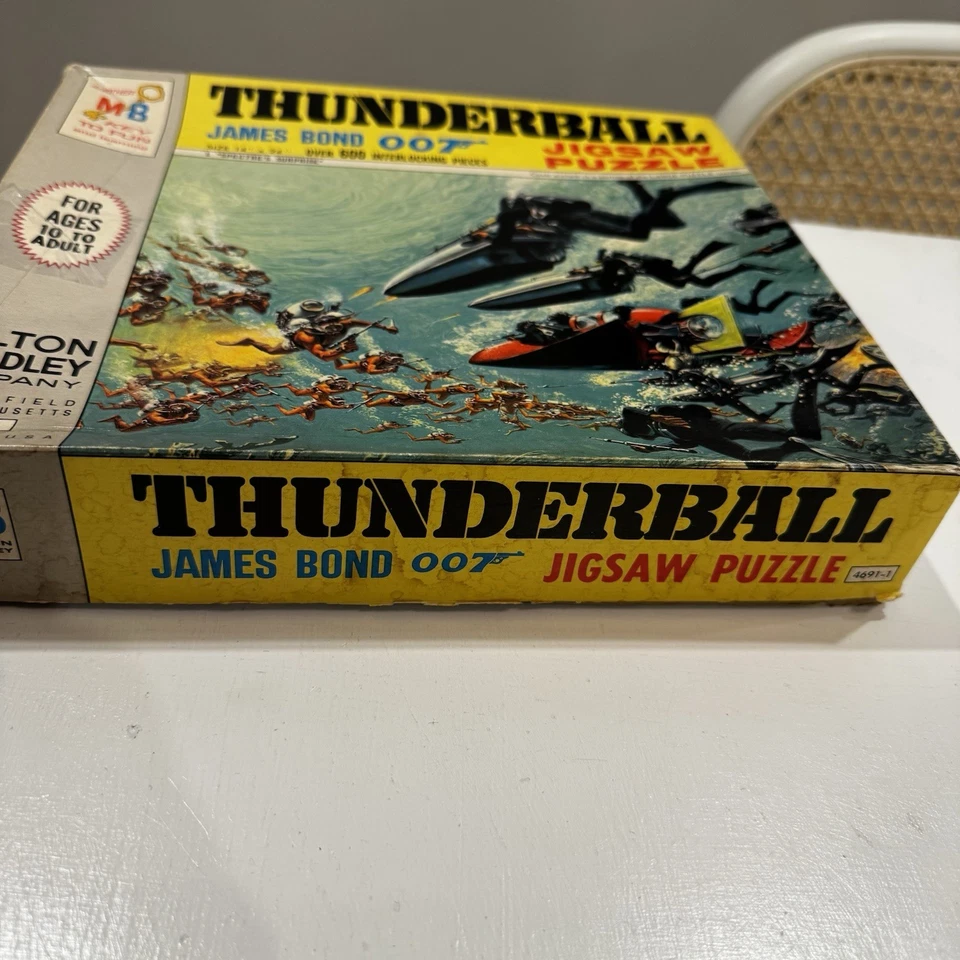 James Bond Thunderball Puzzle "Spectre Surprise" - milton Bradley 600 pieces - Image 4 of 4
