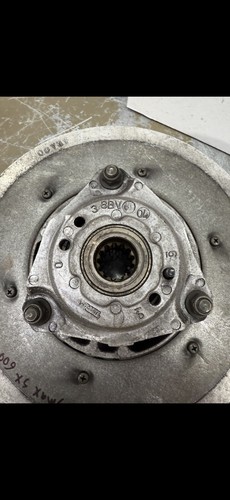 1997 YAMAHA VMAX SX 600 8CR 8CV secondary driven clutch sheave cvt - Picture 6 of 8