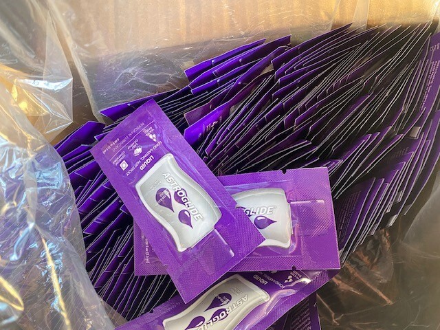 CASE OF 1,000) Personal Lubricant Astroglide 2.5 mL Individual Packet EXP  03/26