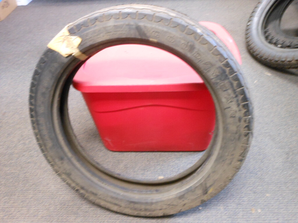 NOS NEW Vintage Tire Goodyear Eagle GT II Rib 4 Ply Tubeless MN90