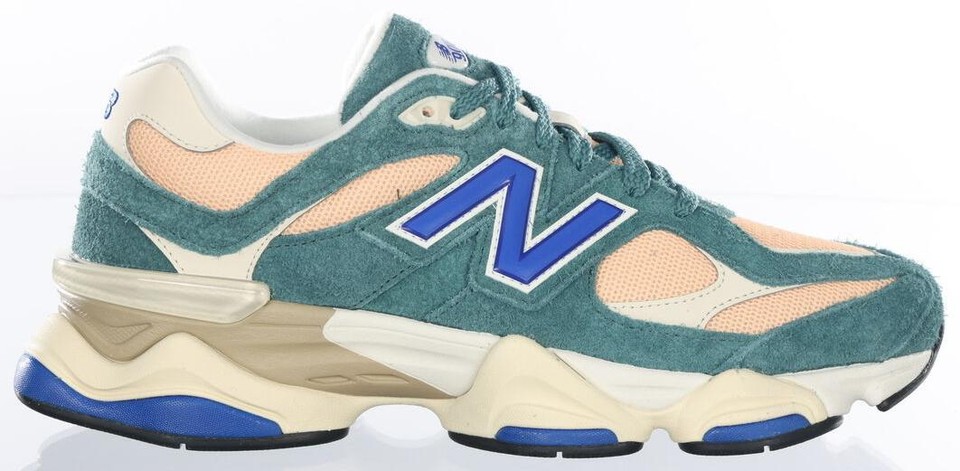 New Balance 9060 New Spruce Peach Blossom for Sale | Authenticity