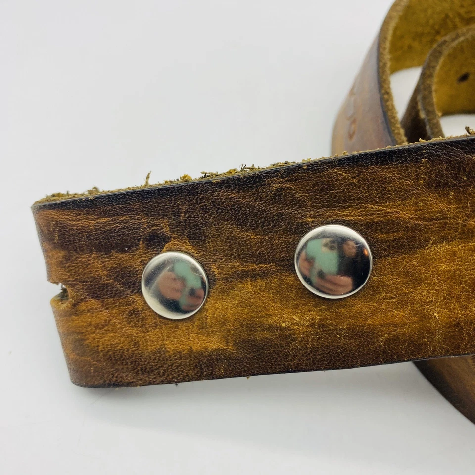 Cinturón de cuero vintage Y2K marrón floral en relieve boho Foto 3 de 4