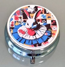 Stylish Alice in Wonderland White Rabbit 3 Compartment Purse Travel Pill Box New
