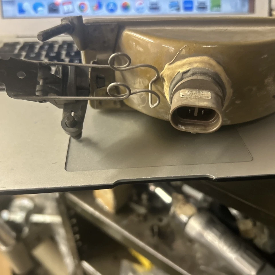 Conjunto de lámpara antiniebla lateral para pasajeros Mercury Merkur XR4Ti 1985-87-bonito usado Foto 2 de 3