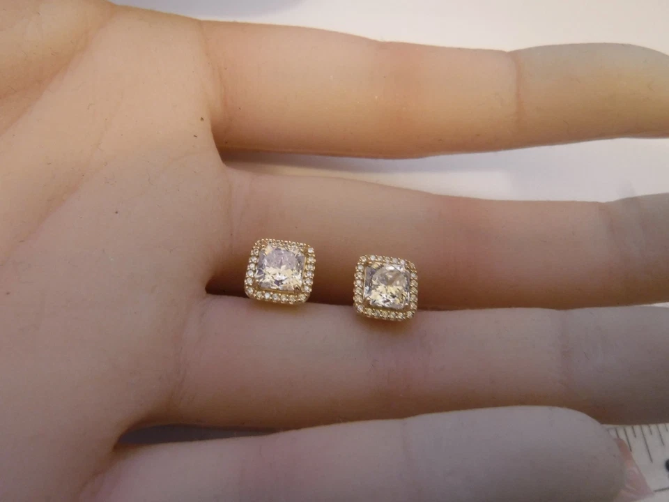 Aretes Estate de oro amarillo de 14 K firmados por Pandora G585 ALE con halo cuadrado Foto 4 de 4