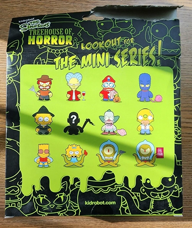 Kidrobot x The Simpsons Glow in the Dark Zombie Family Treehouse of Horror 3" - Image 2 of 2