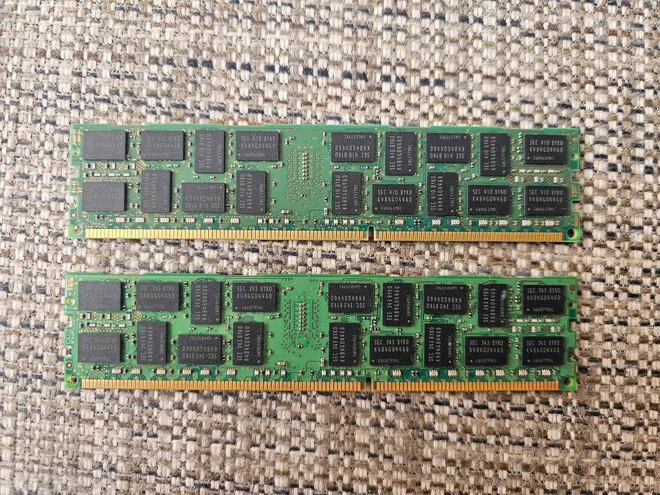 Samsung M393B2G70DB0-YK0 32GB (16Gbx2)2Rx4 PC3L-12800R 1600MHz  Server Memory - Image 2 of 2