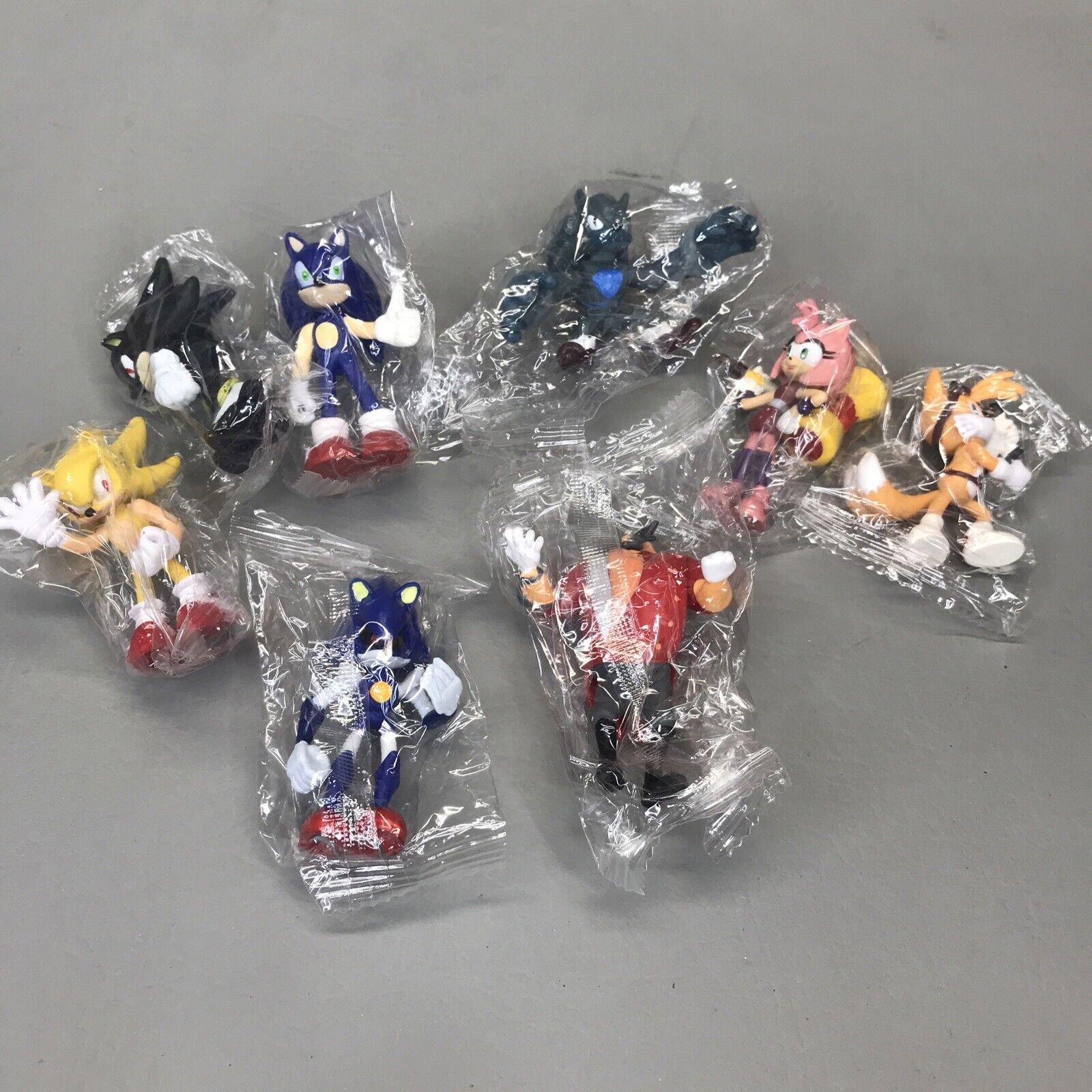 Sonic the Hedgehog Sonic, Shadow, Werehog, Metal Sonic, Knuckles, Super  Sonic Figure Set of 6. Bonus Included 6 Pcs Jumbo Eggs! 