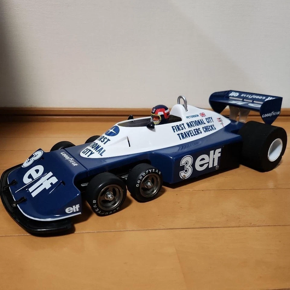 Tamiya 1/10 Tyrrell P34 RC blue and white battery box - Image 3 of 4