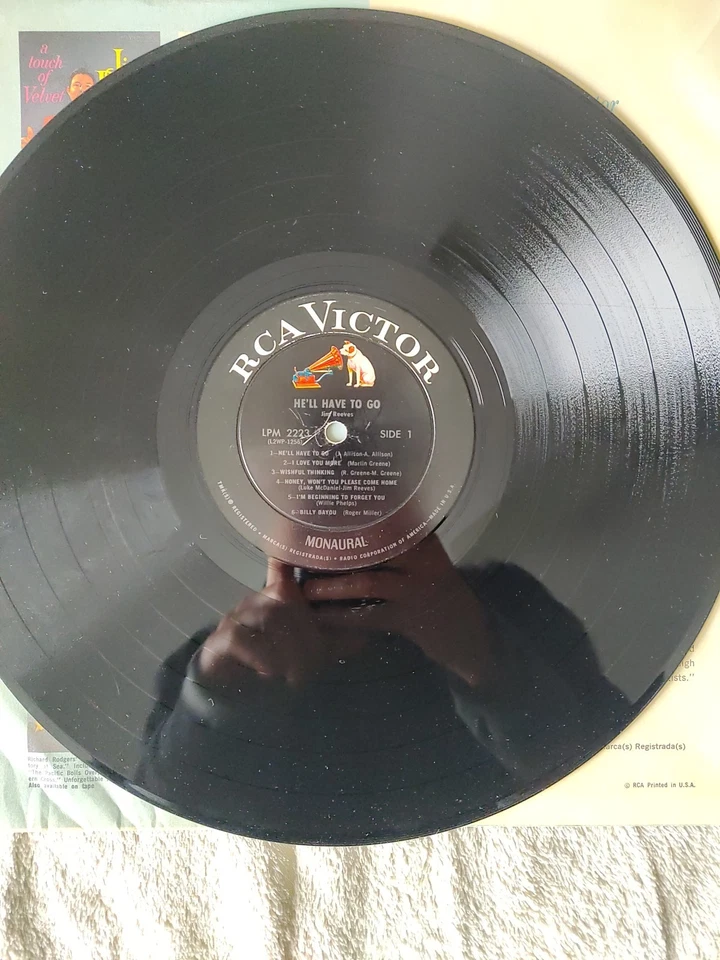 Jim Reeves He'll Have to Go and Other Favorites RCA Victor LPM-2223 Vinyl 1962 - Imagem 3 de 4