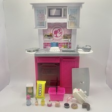 Barbie Deluxe Kitchen Pink White Stove Oven Cabinet Sink Food Working Blender