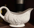 white gravy boat — photo 1