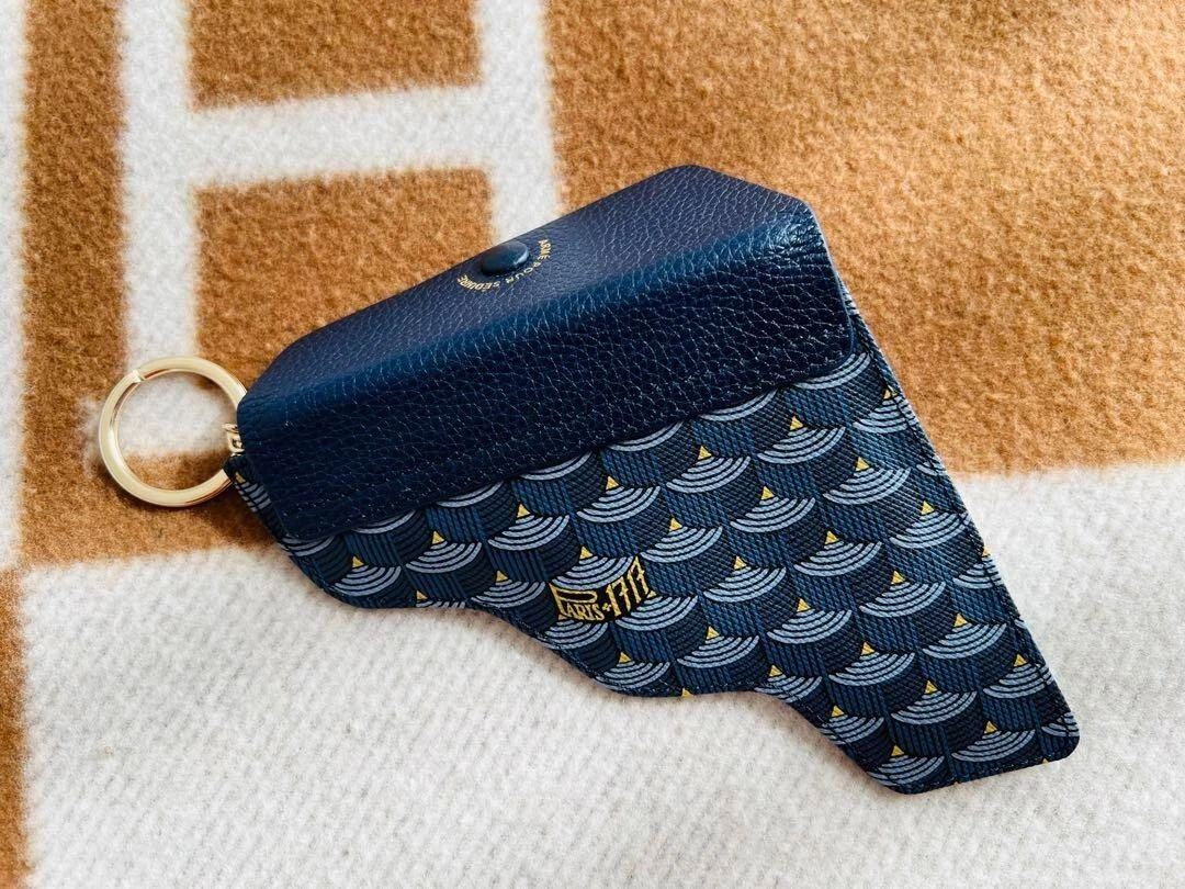 Faure le page coin best sale purse