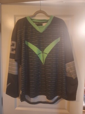 Verbero Team Apparel Medium Hockey Jersey Black #22 All Over Print NWT