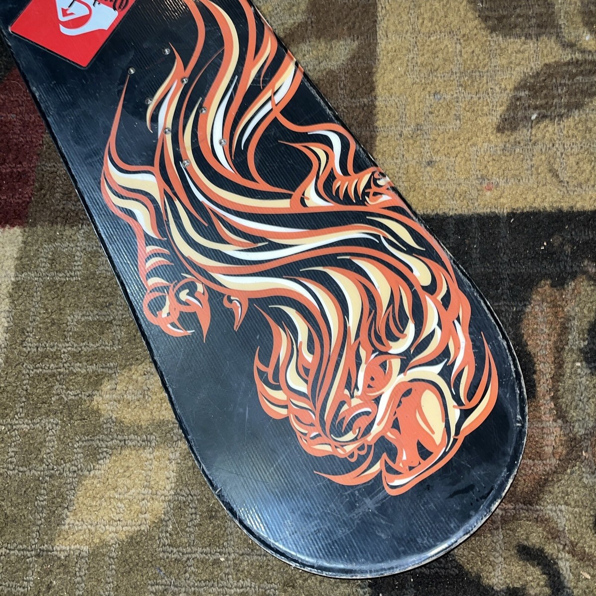 Lamar Dragon 138cm Fiberglass Snowboard Black Orange Dragon