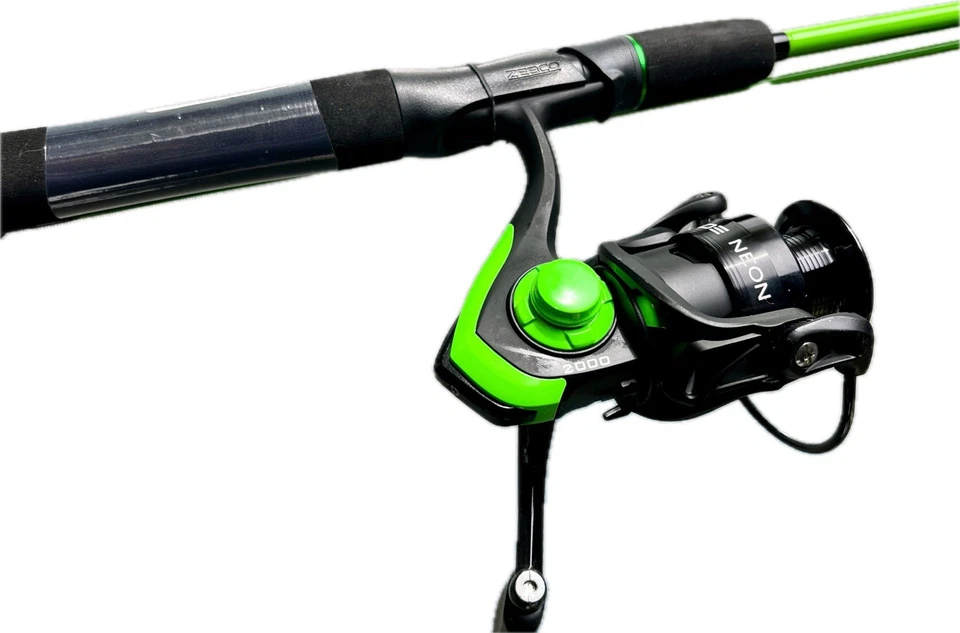 Carrete giratorio 13 CODE NEON 2000 con varilla de luz mediana ZEBCO HOTCAST de 4,5 pies Foto 3 de 4