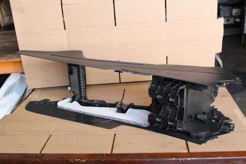 2012 VOLKSWAGEN TOUAREG FRONT CENTER CONSOLE BASE BLACK 7P1863241 Foto 3 de 4