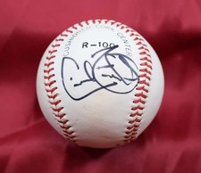 10 Baseball Autographs We Want More Of 25