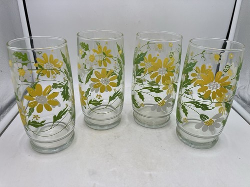 YELLOW DAISY PRINT Glasses TUMBLER DRINKING GLASS SPRING SUMMER Set Of 4 Vintage