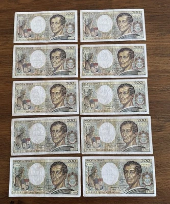 Lot de 10 billets de 200,00 Francs Montesquieu - Photo 1/2