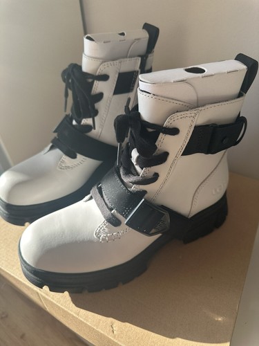New UGG Women's Ashton White Leather Boots Sz 8.5 $150.00 - Picture 13 of 24