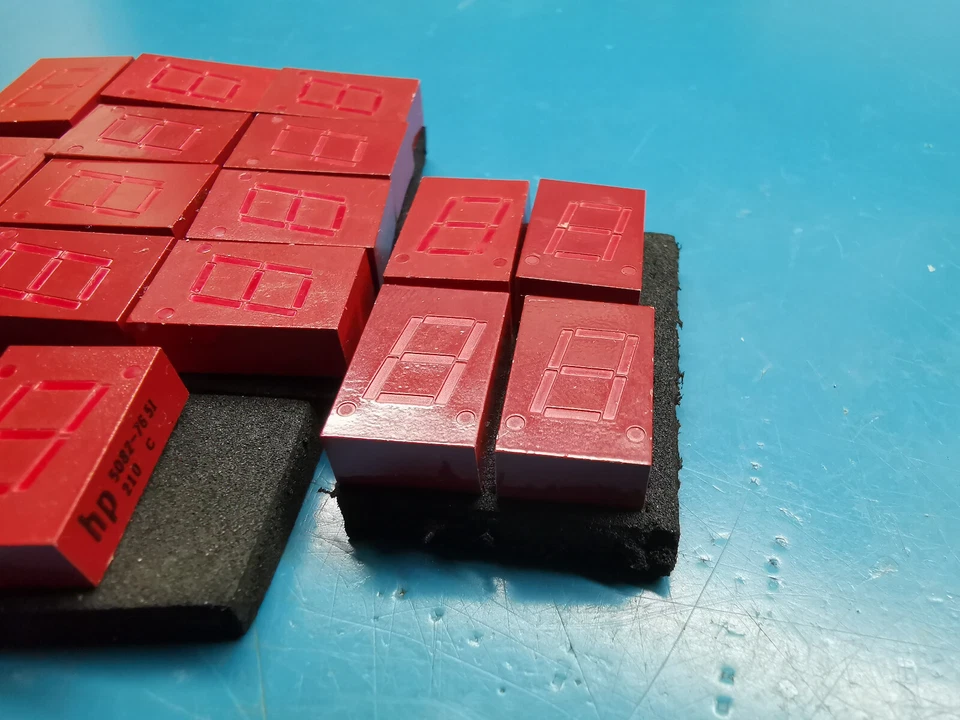 16pcs HP Agilent 5082-7551 7 Segment LED Display Red - Image 3 of 4