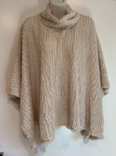 Nwt Life Is Beautiful Women's Faux Fur Beige Poncho M/l, Beautiful And Warm