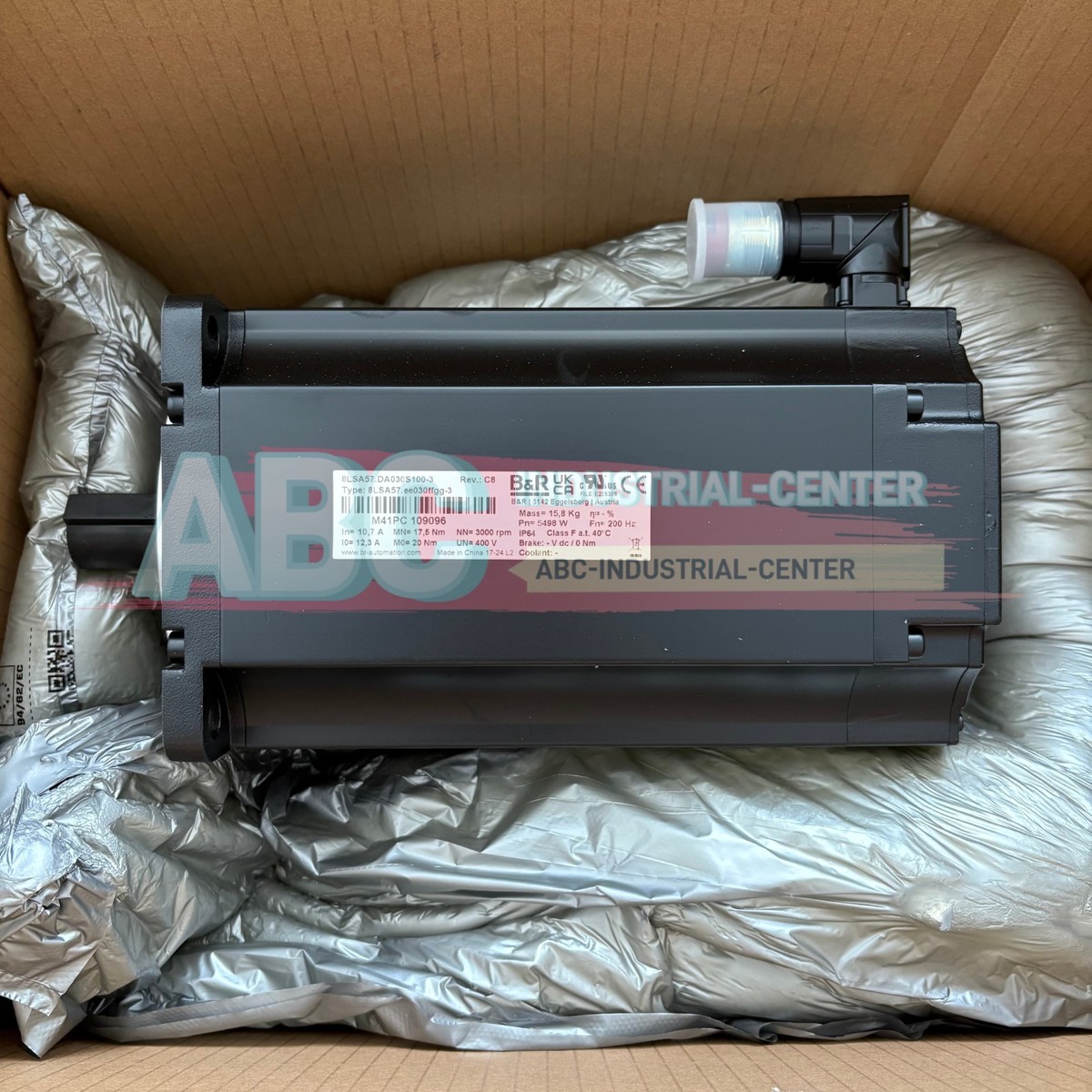 1PCS New B&R 8LSA57.DA030S100-3 8LSA57.ee030ffgg-3 servo motor