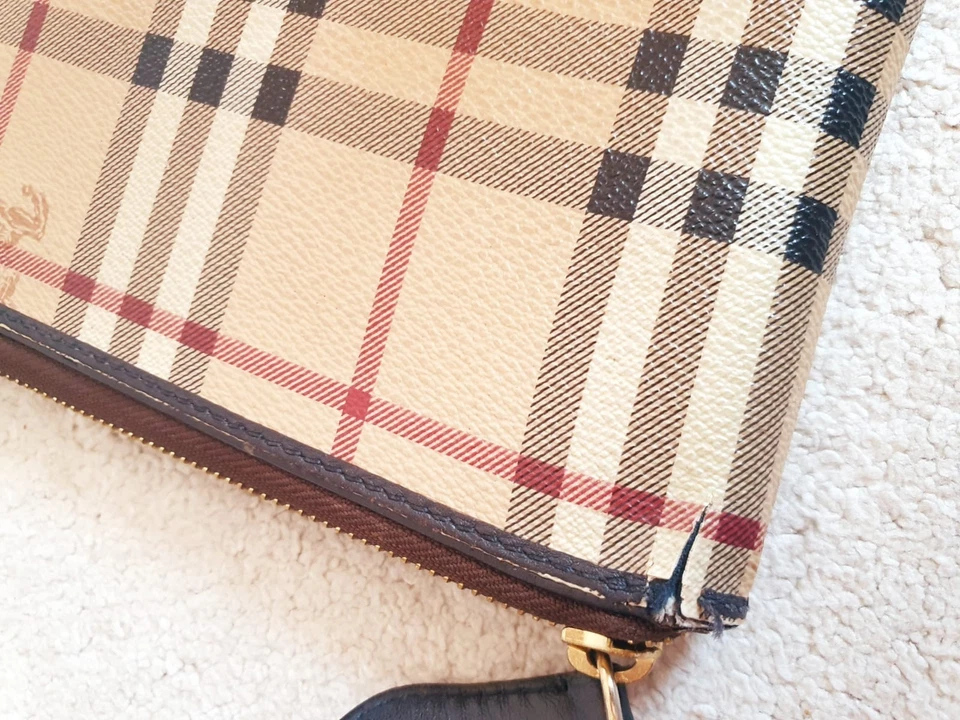 Burberry Unisex Beige House Check Tartan Canvas Ipad Tablet Case 26cm x 21cm - image 4 of 4