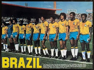 BRAZIL signed 1977 Team Photo RIVELINO ZE MARIA CESAR EDINHO ROBERTO LEO CEREZO