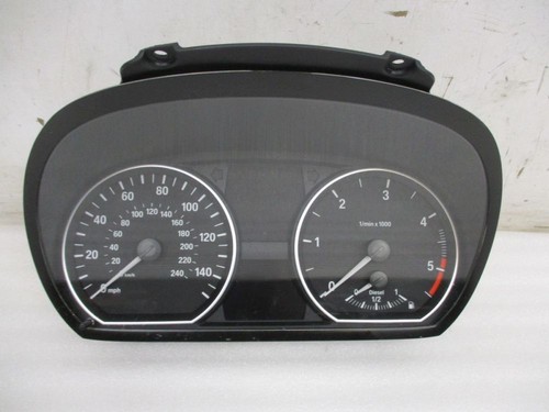 Tachometer Kombiinstrument KMH MPH passt für BMW 1 CABRIOLET (E88) 118D 9220950