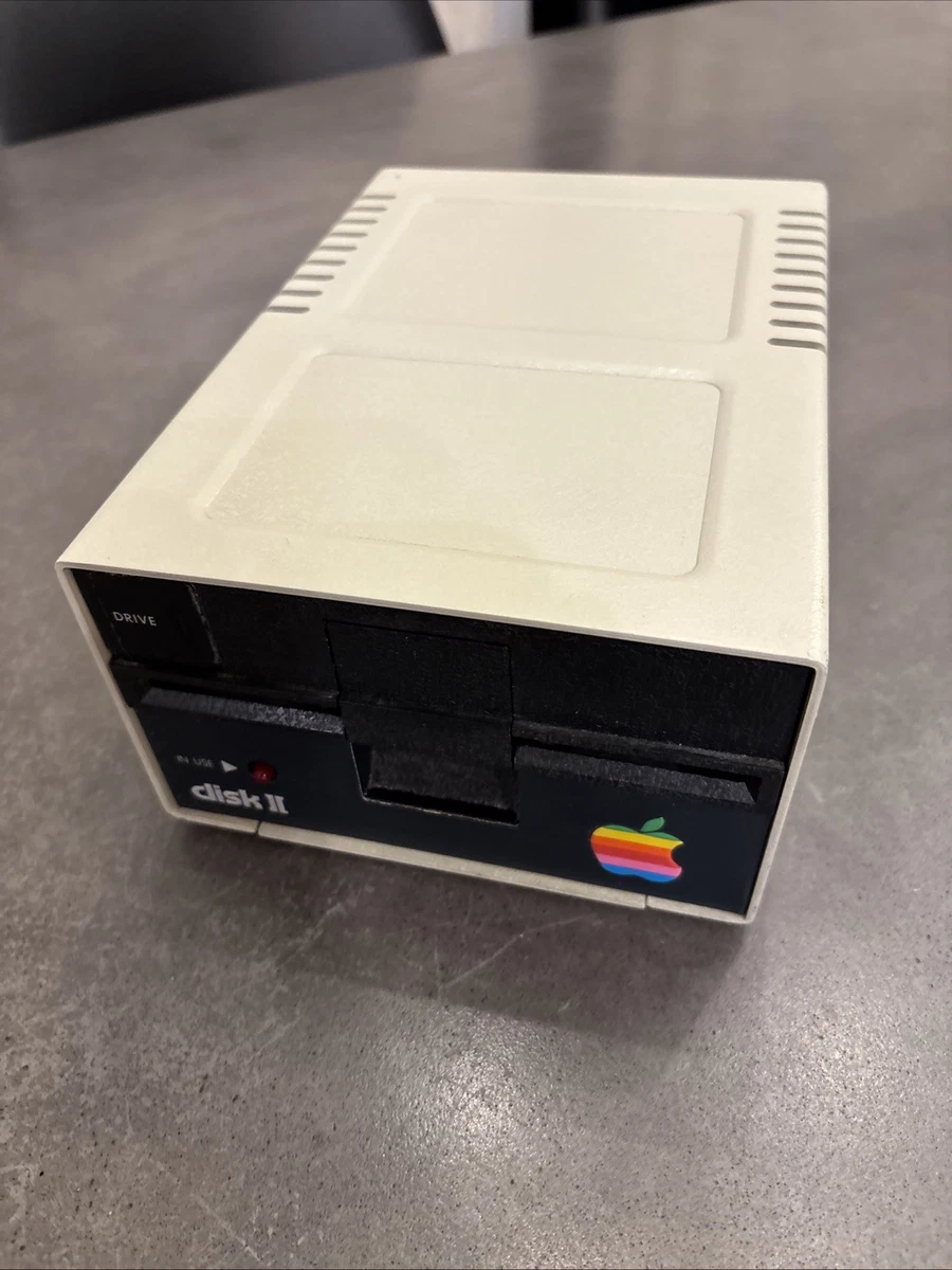 AppleⅡ plus diskⅡ 2台 モノクロディスプレイモニタ Apple IIe (2e) Vintage Computer With Monitor And 2 UniDisk Drive