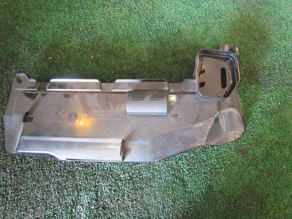 BMW M3 2005 RH pasajero debajo del tablero panel de retroceso 8224814 Foto 3 de 3