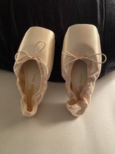 So Danca SD09 "Claudia" Pointe Shoes, Full Reinforced Shank, Lt pink, 5D