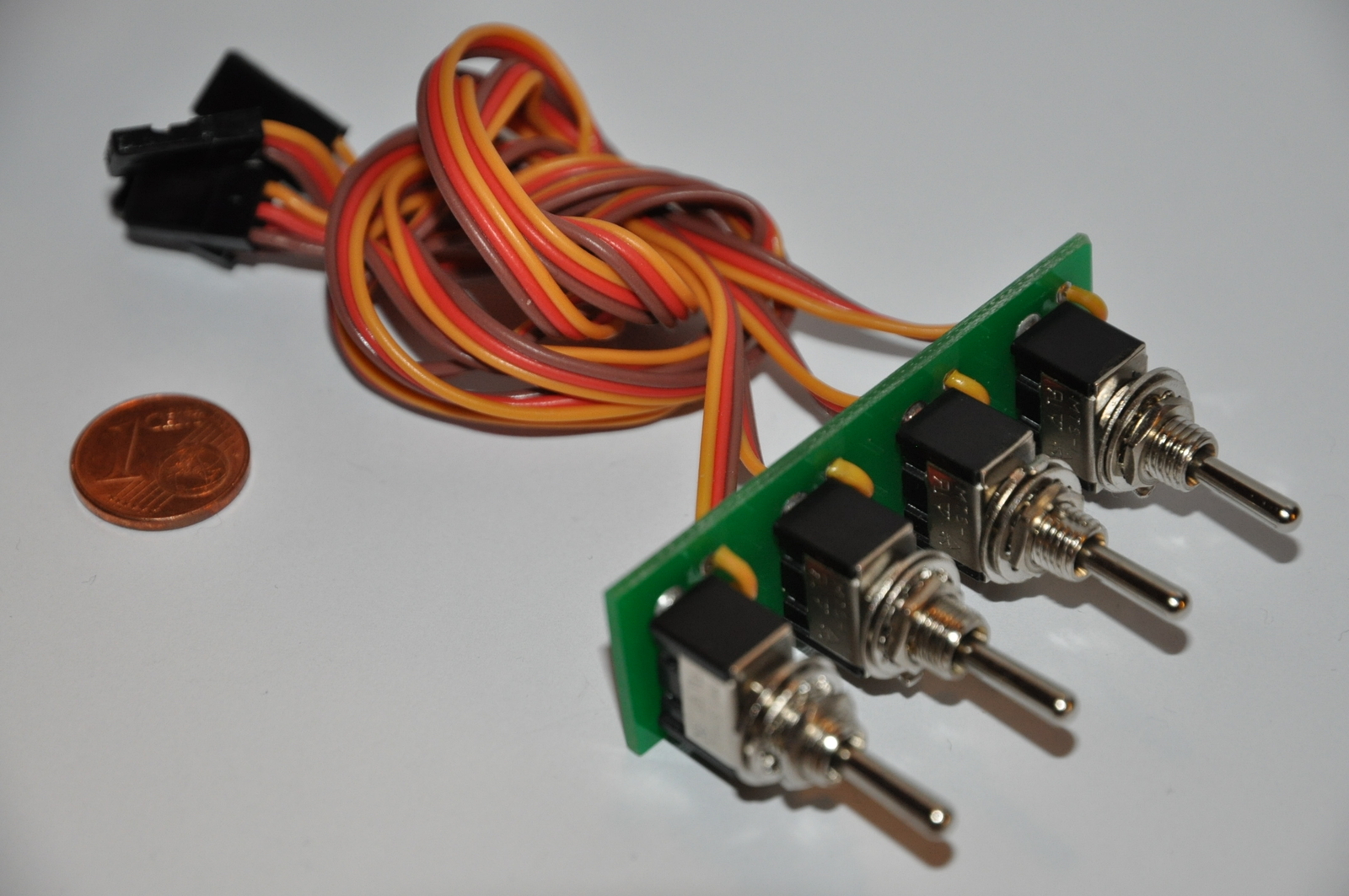 Integy RC Empfänger-Stecker Mit Schalter – Für Futaba & JR Fernsteuerungen, Original US-Teile