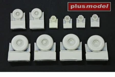 Plus Model 1/72 Lockheed P-3 Orion Front and Main Wheels