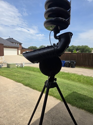 Dimension 176XT Cricket Bowling Machine - Spin and swing