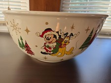 Disney Mickey Minnie Pluto Goofy Christmas Stoneware Serving Bowl 128 oz