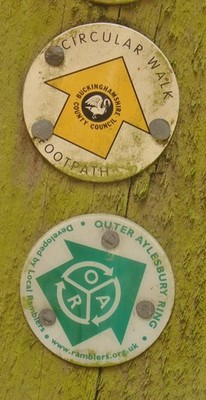 Foto 6x4 Äußerer Aylesbury Ring Ellesborough Wegmarker an der Spitze von Gre c2016