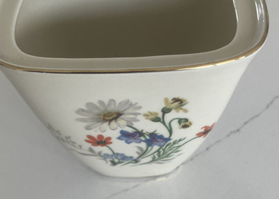 Edelstein Porcelain Bavaria Floral Vase Gold Trim Glossy Finish 17287