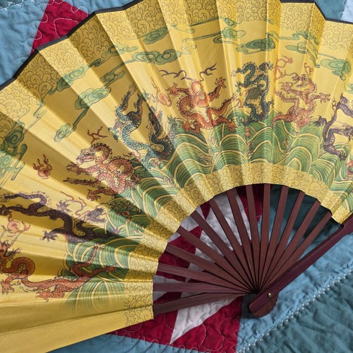 Chinese Folding Hand Fan Yellow Silk Dragon Heart Sutra Calligraphy Wood Ribs