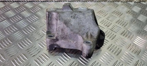 VW CADDY III Furgon 2KA, 2KH, 2CA, 2CH Getriebehalter 1K0199117A 1.98 31113306