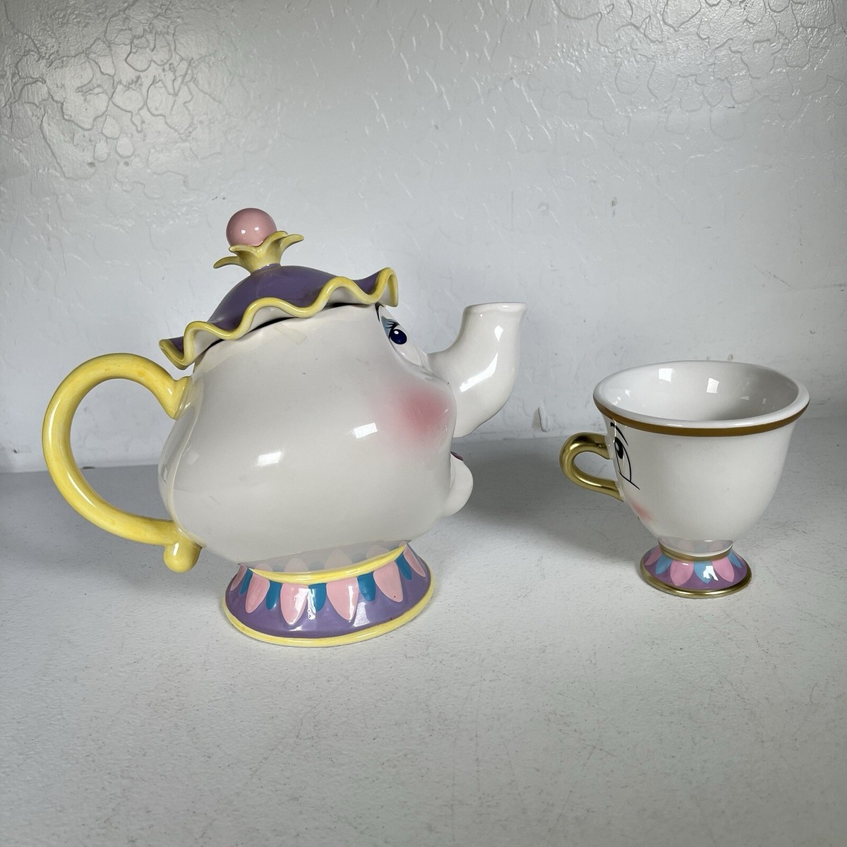 Disney Mrs Potts Beauty & the Beast Ceramic Teapot Music Box