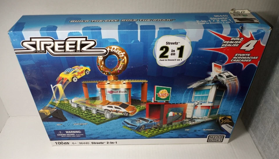 Mega Bloks Streetz 2-in-1 New Open Box Damaged Box 96440 Pizza Shop & Donut Dash - Image 2 of 4