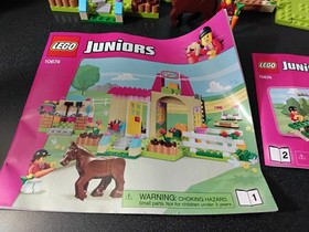 LEGO Juniors 10674 Pony Farm set