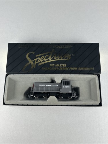 Spectrum HO Scale 81107 GE 70 Ton Diesel Family Line # 98 - Picture 10 of 13