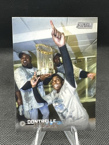 2023 Topps Stadium Club #24 Dontrelle Willis | Baseball Card
